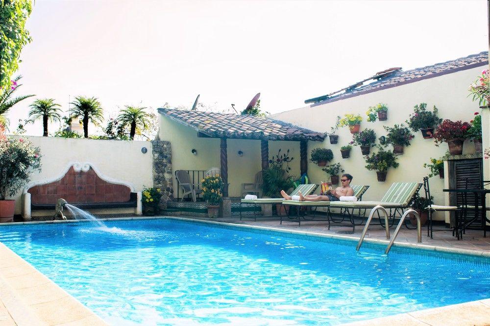 Hotel Casa Del Parque By Ahs Antigua ภายนอก รูปภาพ