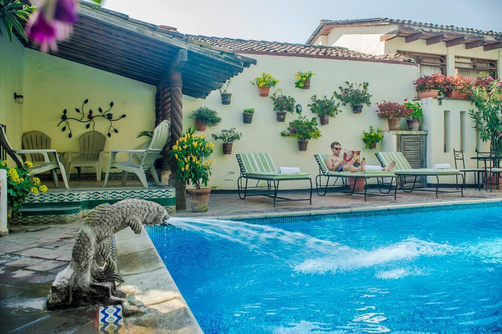 Hotel Casa Del Parque By Ahs Antigua ภายนอก รูปภาพ