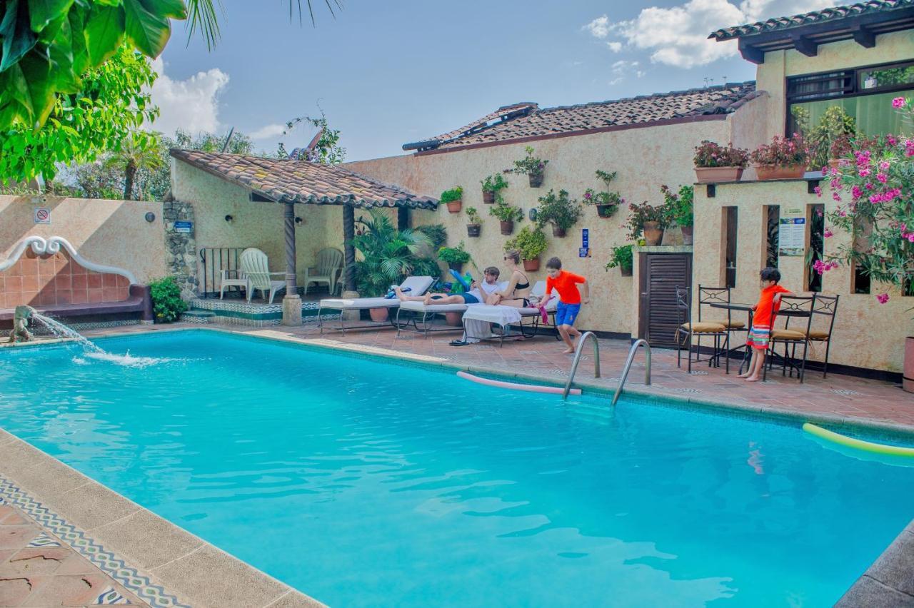 Hotel Casa Del Parque By Ahs Antigua ภายนอก รูปภาพ