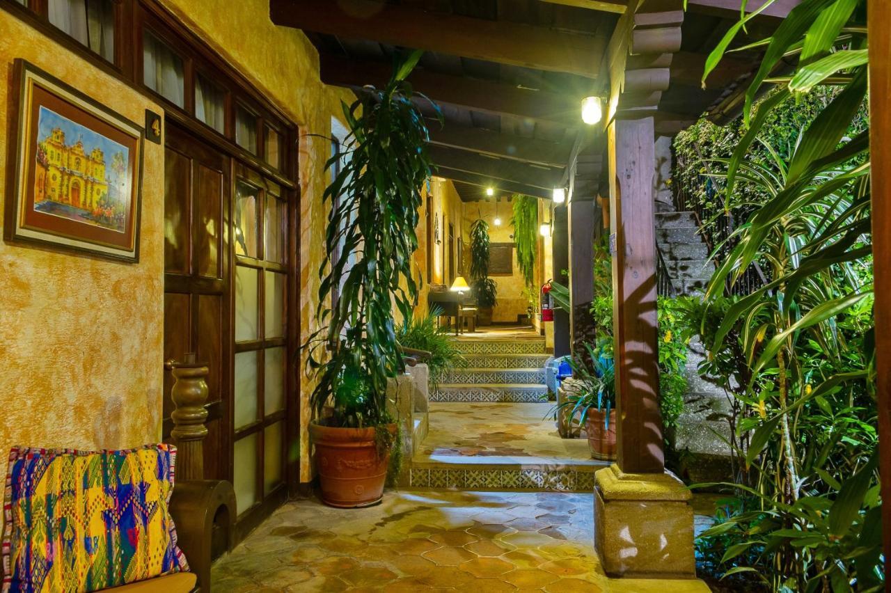 Hotel Casa Del Parque By Ahs Antigua ภายนอก รูปภาพ